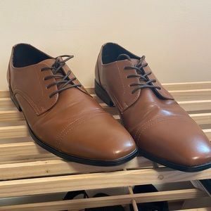 Size 10 Alfani mens shoes and was worn one time